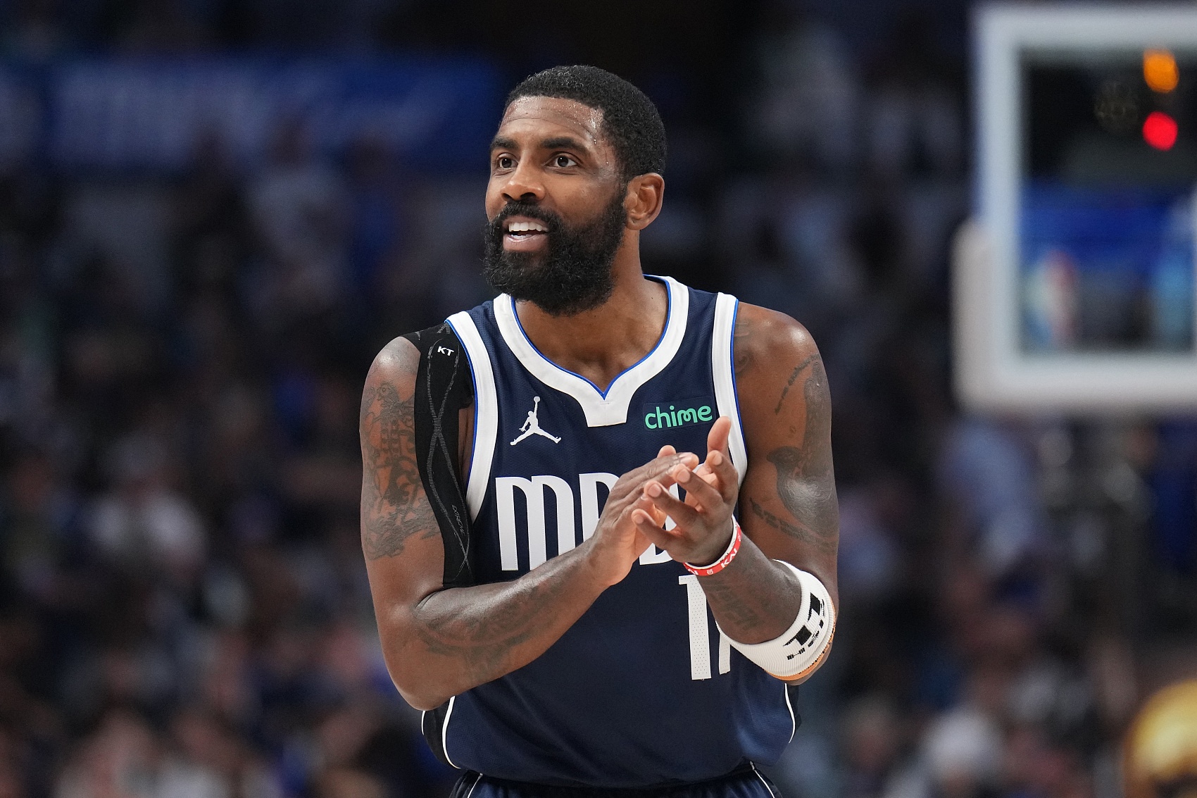 下賽季4400萬球員選項(xiàng)！Stein：歐文仍有望在夏天達(dá)成多年續(xù)約