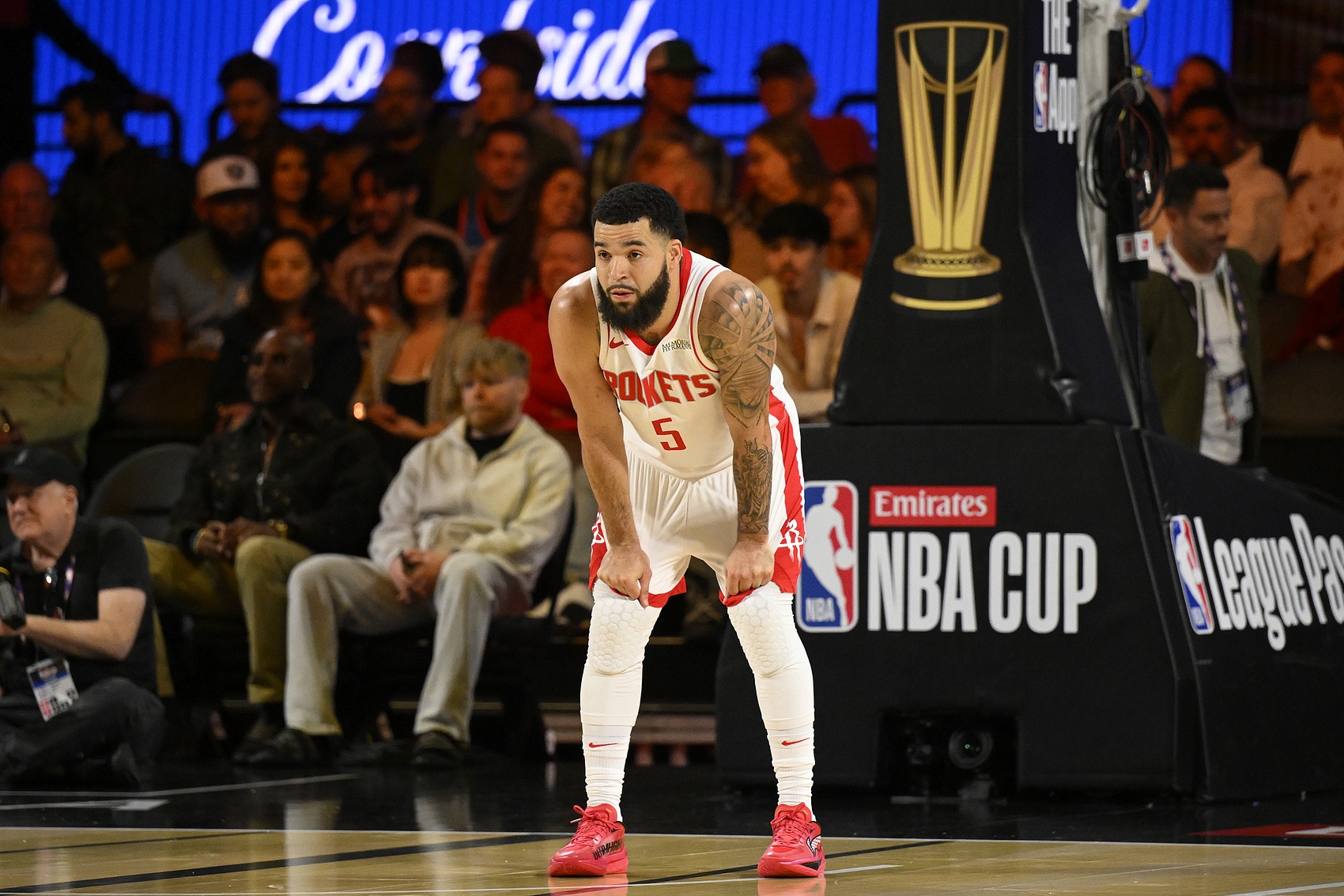 范弗里特:阿門(mén)跟我配合得很默契 我們要為4月份的比賽做準(zhǔn)備了