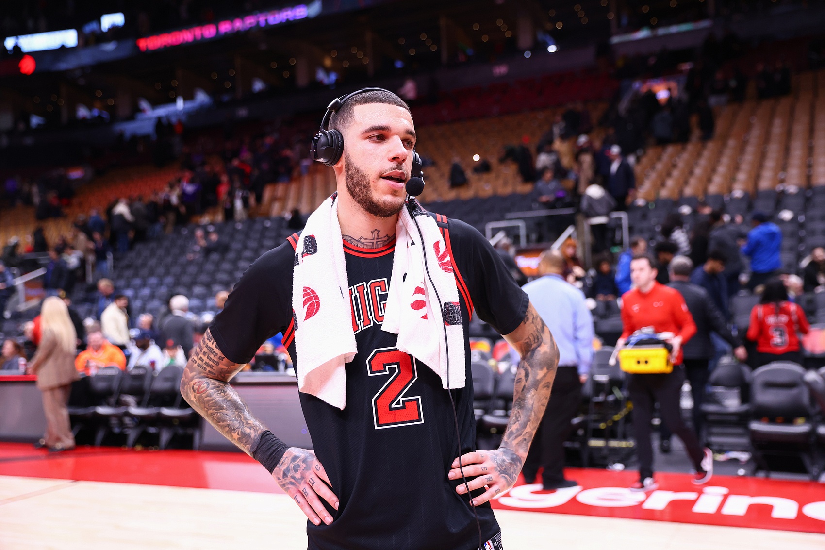 多諾萬(wàn):球哥很想打但必須保護(hù)他 不排除到賽季末解除時(shí)間限制