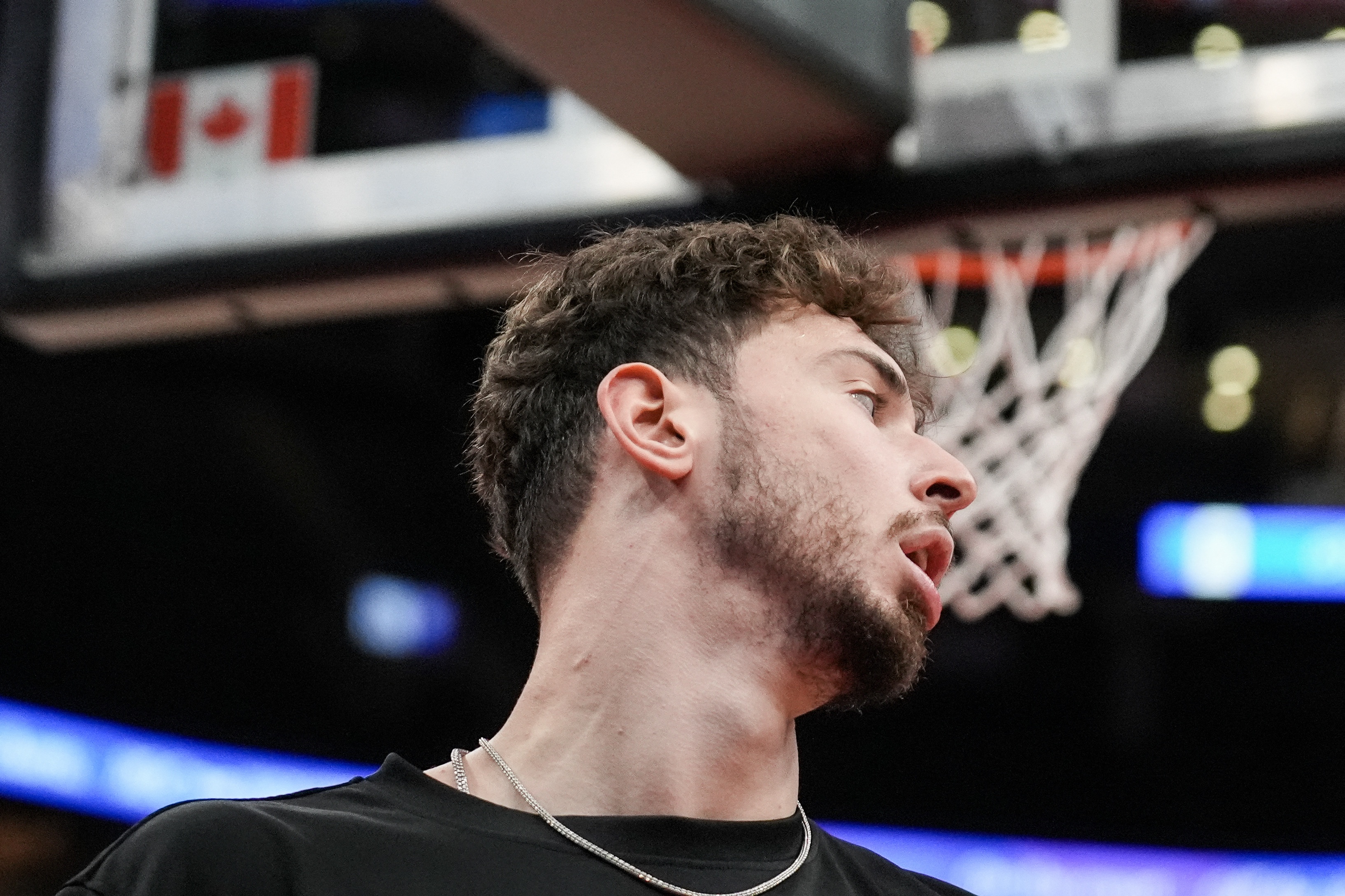 申京:對抗庫里&詹姆斯讓我興奮 與約基奇同隊感覺棒極了