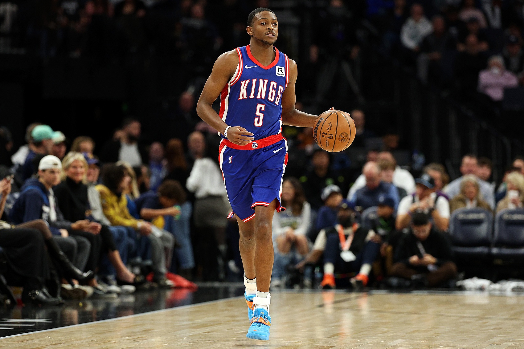 名記：國王為?？怂箤で蠡蛨髢r 但他想簽馬刺讓別隊不敢出價