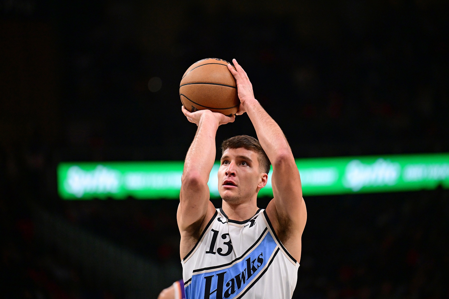 真不缺后衛(wèi)了！隊記：太陽對交易得到博格丹不感興趣