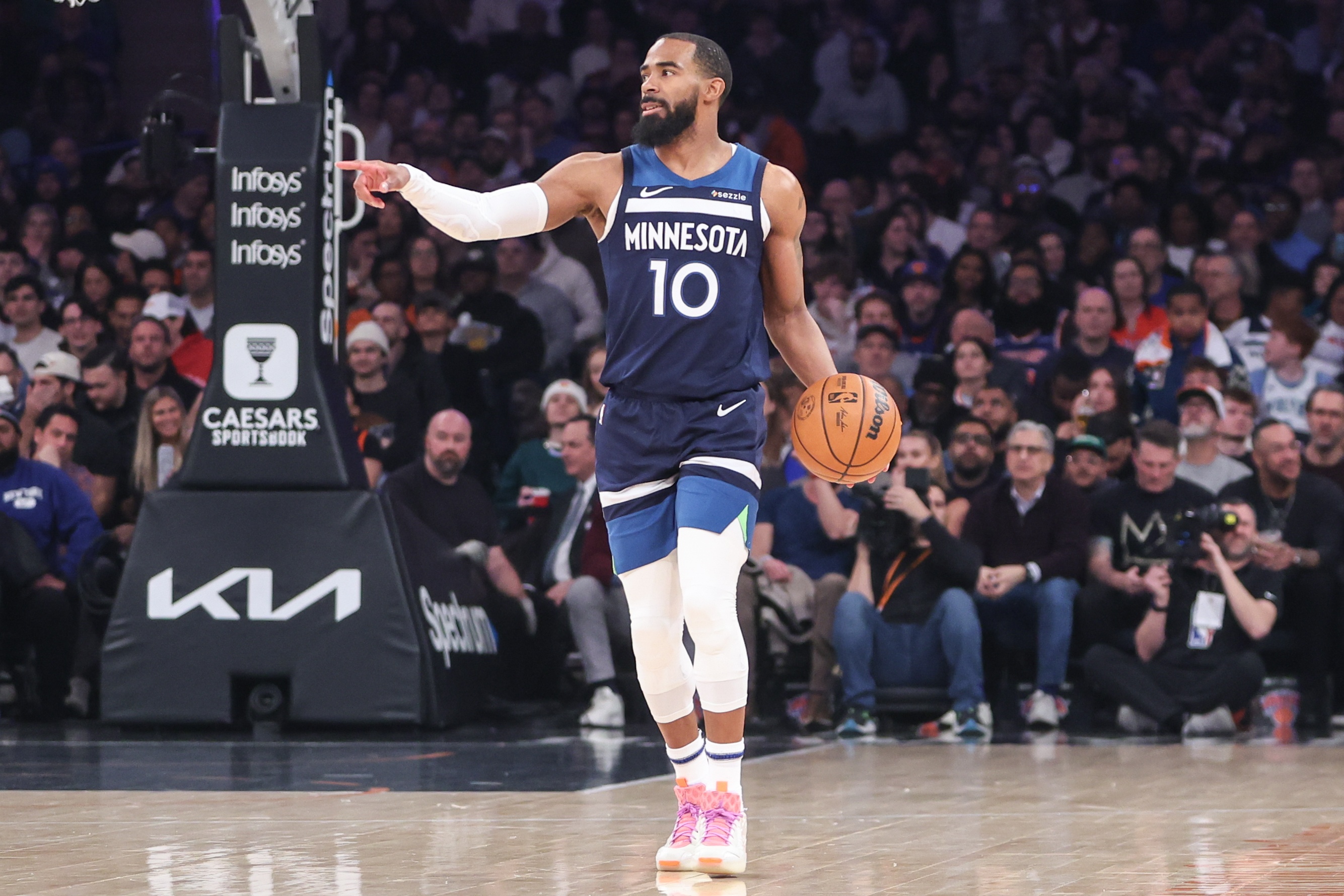 康利:我們很強(qiáng)硬且很有韌性 面對(duì)外界聲音我們必須要這樣