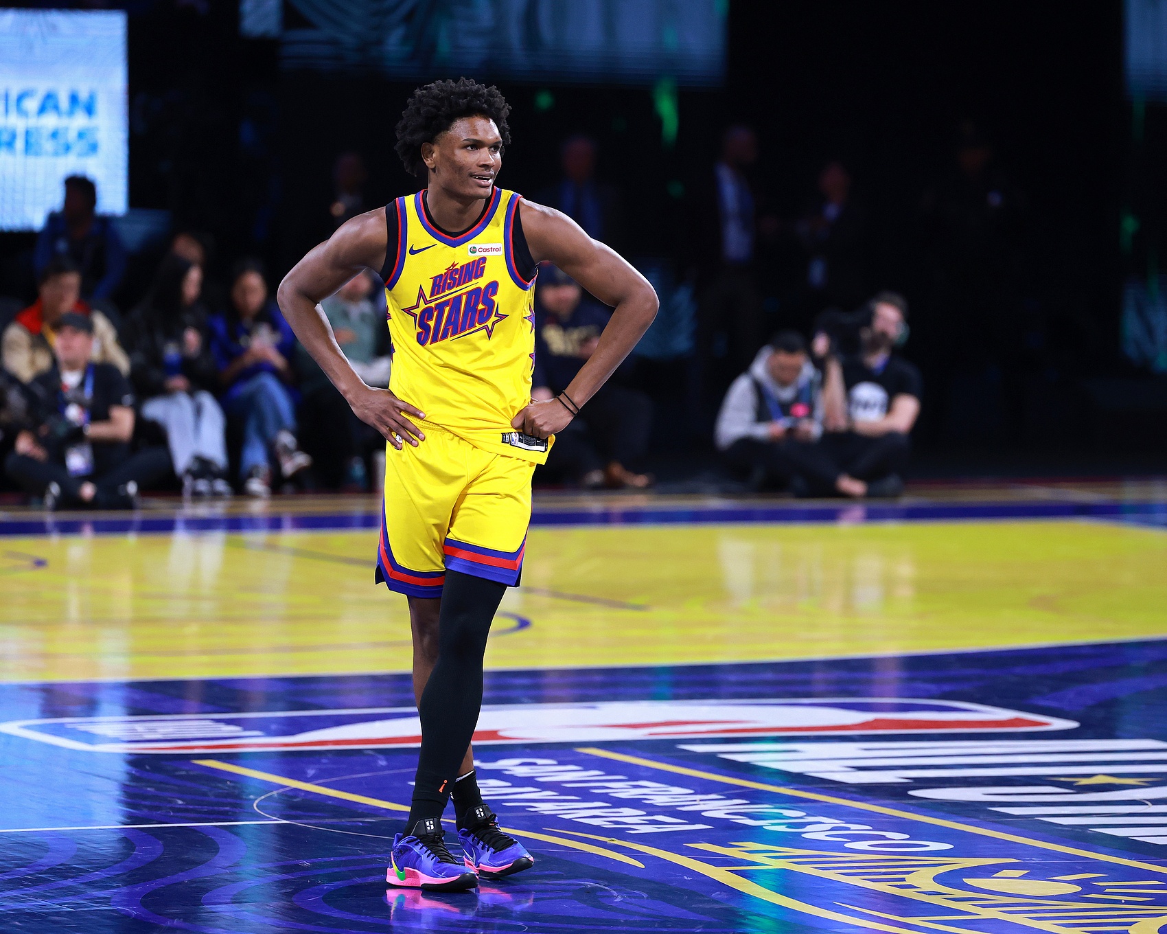 阿門-湯普森:爆炸頭是我的標(biāo)志 少了它我好像就矮了一寸